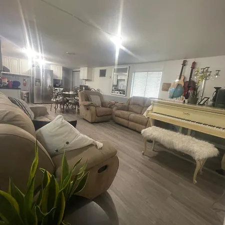 Tiny But Cozy Manufactured House Apartment Tampa Exterior photo