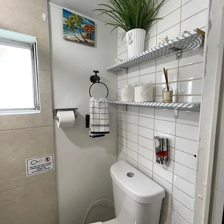 Tiny But Cozy Manufactured House Apartment Tampa Exterior photo